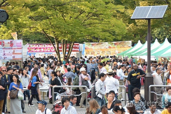 多くの人で賑わう会場風景／画像提供：ナマステ・インディア事務局