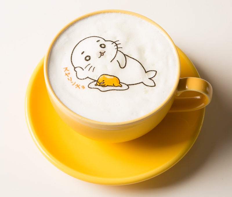 ぐでたまとゴマちゃんのチョコレートラテ650円（税抜）（C）森下裕美・OOP／Ｔeam Goma（C）2013，2018 SANRIO CO.，LTD.TOKYO，JAPAN（L）