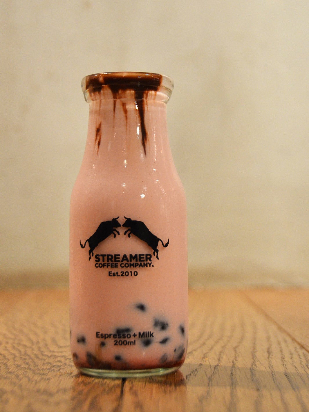 ストリーマー コーヒーカンパニー新作「サクラバブルラテ」は桜＆いちごのタピオカドリンク