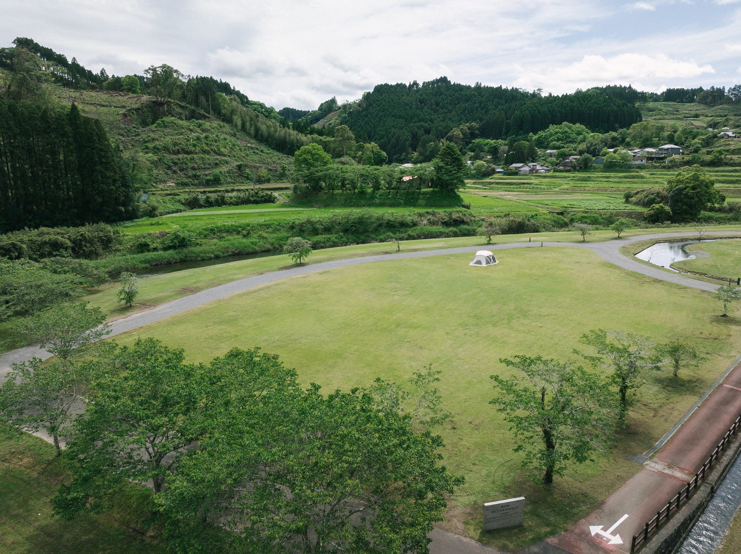 宮崎にSnow Peakのキャンプ場「スノーピーク都城キャンプフィールド」カフェ・レストランが併設