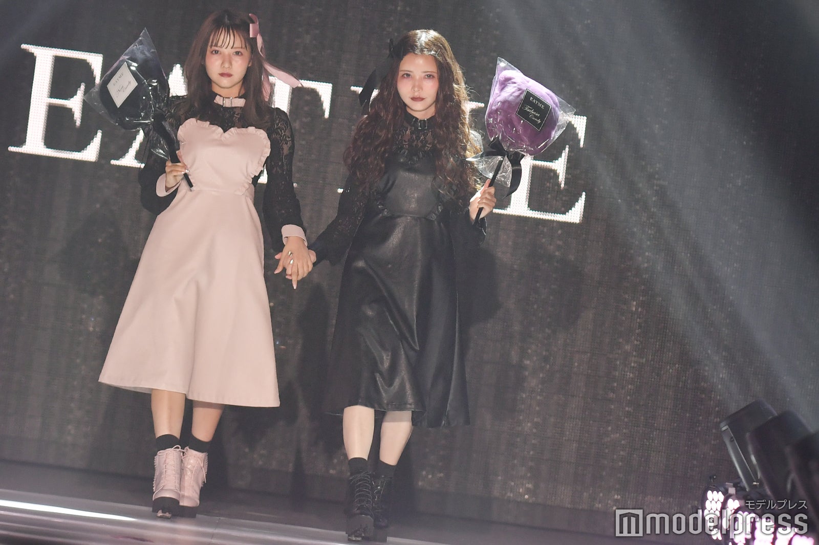 佐藤ノア、益若つばさ（C）モデルプレス