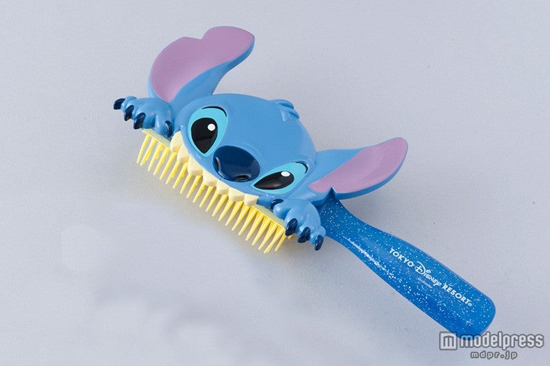 ブラシ￥1600（C）Disney