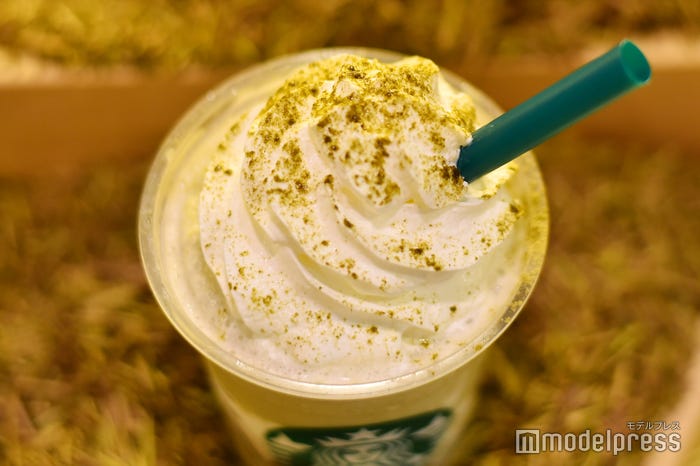 パウダーも華やかな香りを放つ (C)モデルプレス