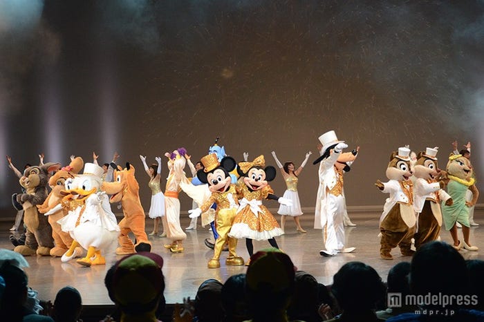 ラストにはキャラクターがステージに集合