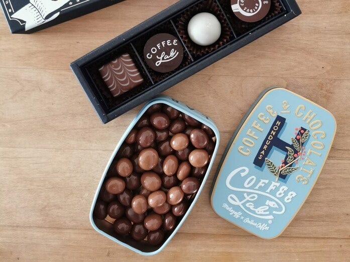 「オニバスビーンズ」（70g入・各864円）。オンラインショップのほか、オニバスコーヒー店頭でも販売　※筆者撮影