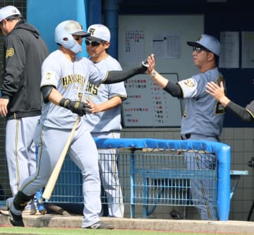 阪神が20安打12得点で大勝 今季対外試合4試合目で初勝利