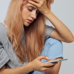 早く気づけば対応可能 Lineでわかる彼氏からの別れたいサイン3選 モデルプレス