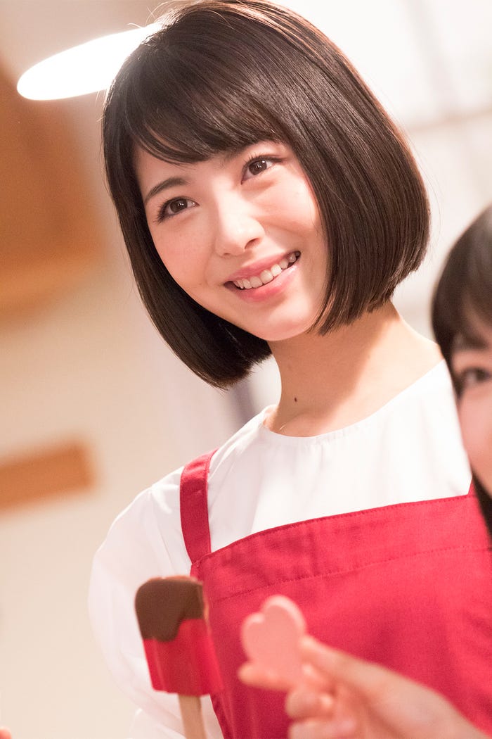 浜辺美波/メイキングカットより(提供画像)