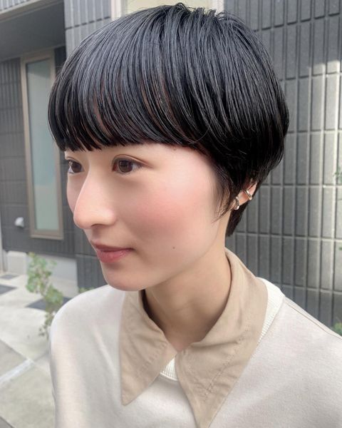 面長さんが似合うマッシュショートはコレ 小顔見せも叶う 大人のヘアカタログ モデルプレス 面長さんが似合うマッシュショートはコレ 小顔見せも叶う 大人のヘアカタログ モデルプレス