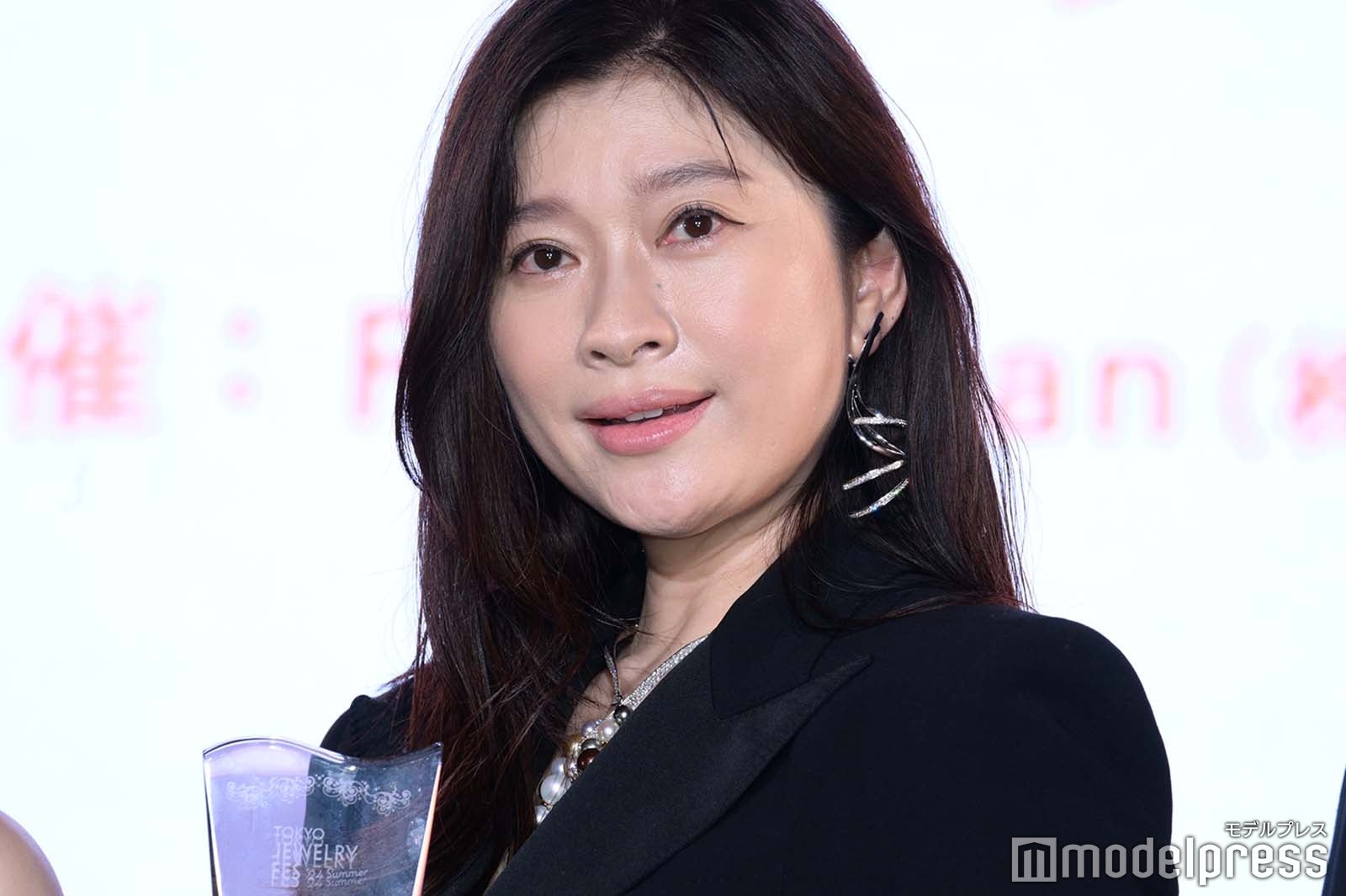 篠原涼子（C）モデルプレス