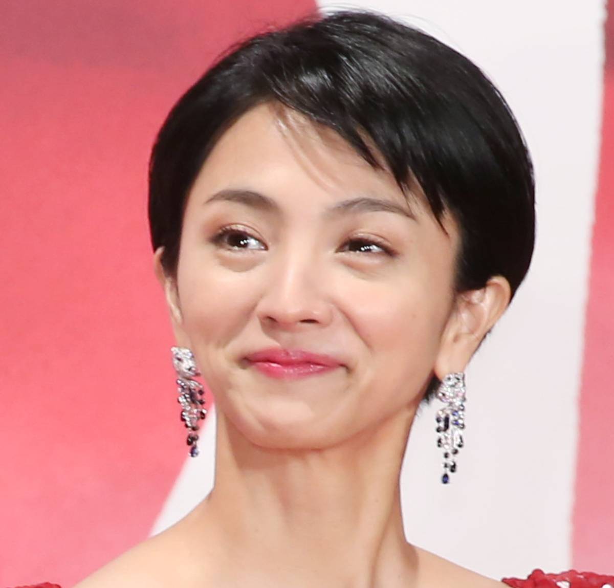 満島ひかり あなたも1人前になりましたね 弟 満島真之介の 徹子の部屋 単独出演を祝福 モデルプレス