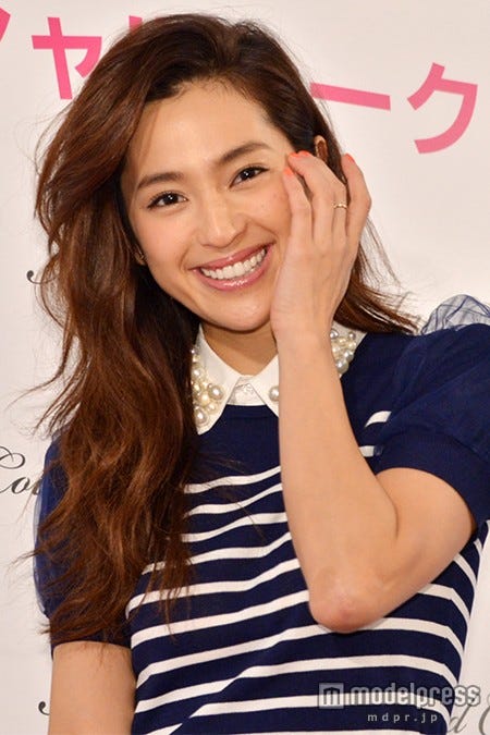 火付け役 中村アン かき上げ女子 ブームに照れ こだわりとポイントを伝授 モデルプレス 火付け役 中村アン かき上げ女子 ブームに照れ こだわりとポイントを伝授 モデルプレス