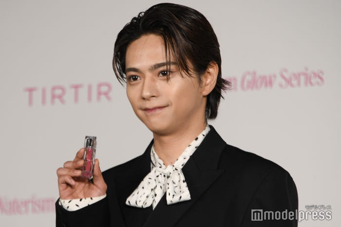 愛犬・チャイがいるだけでずっと潤っている佐藤勝利(C)モデルプレス