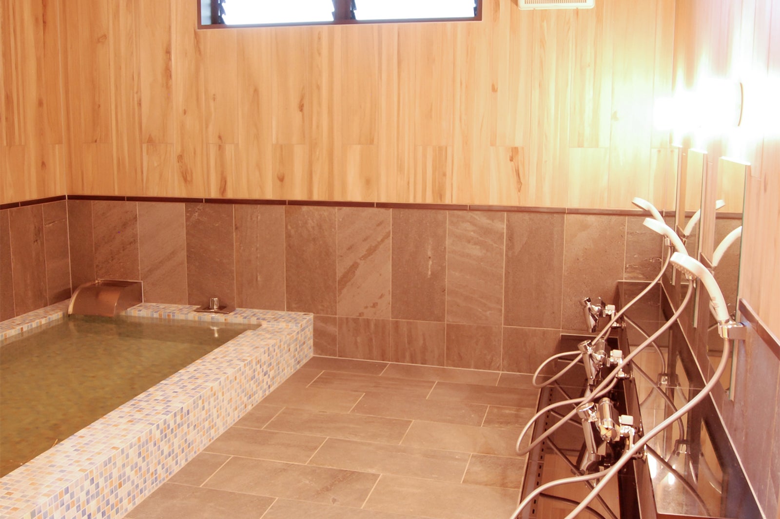 Ufufu Village／画像提供：グランバー東京ラスク