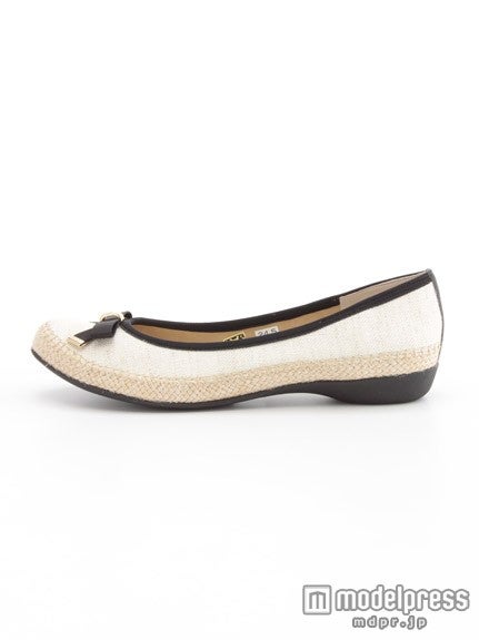 エスパライクバレエシューズ「JELLYBEANS」6,372円(税込)