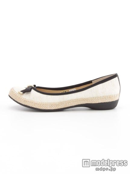 エスパライクバレエシューズ「JELLYBEANS」6,372円(税込)