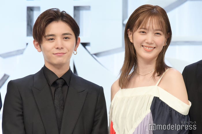 山田涼介、本田翼 (C)モデルプレス