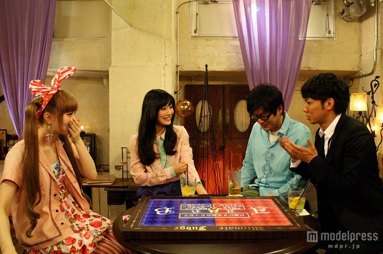 （写真左から）きゃりーぱみゅぱみゅ、石原さとみ、山崎樹範、ピース綾部祐二