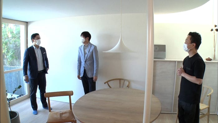 (左から)辻岡義堂、羽鳥慎一(C)日本テレビ