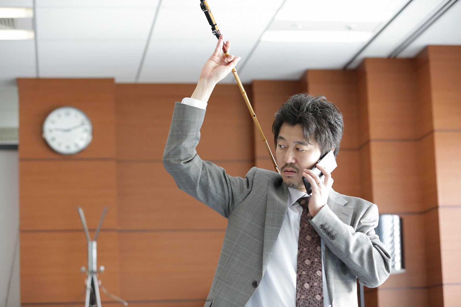 新井浩文／「モンテ・クリスト伯 ー華麗なる復讐ー」第8話より（C）フジテレビ