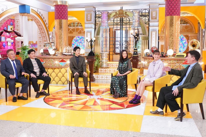 (左から)伊達みきお、富澤たけし、松坂桃李、瀬戸朝香、佐藤栞里、高橋茂雄(C)日本テレビ