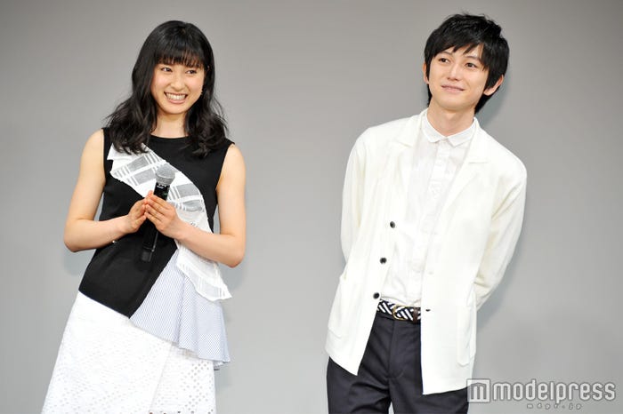 土屋太鳳、本郷奏多(C)モデルプレス