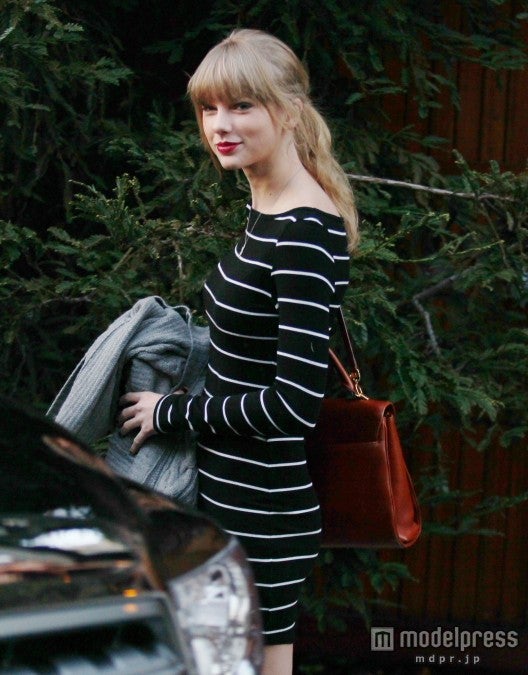 テイラー・スウィフト、破局直後に不敵な笑み