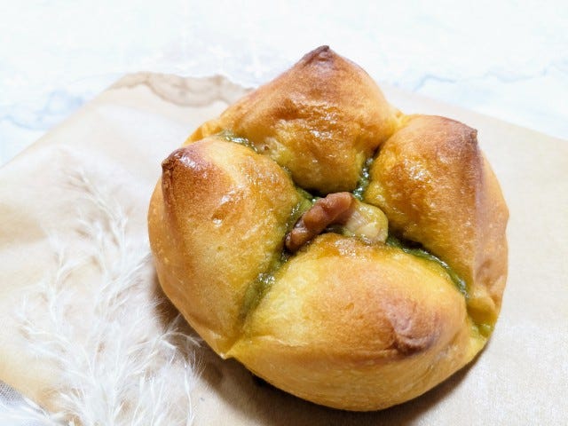 プチパンのピスタチオ＆くるみ