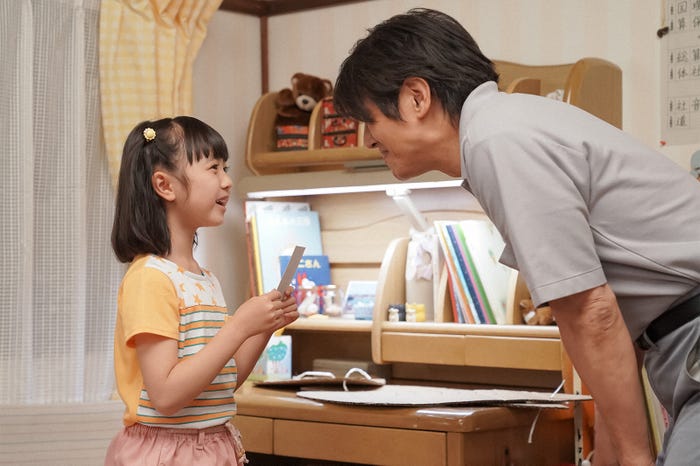 浅田芭路、高橋克典/「舞いあがれ!」第12話(C)NHK