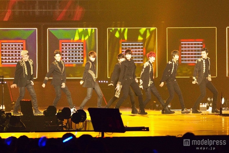 （左から）シンドン、カンイン、ソンミン、リョウク、キュヒョン、ウニョク、ドンへ、シウォン