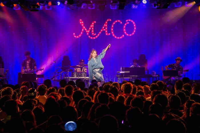 Maco ライブでソニーミュージック移籍を発表 新曲初披露で第二章幕開けへ セットリスト モデルプレス