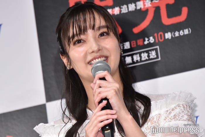 新川優愛 (C)モデルプレス