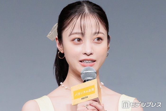 「バカンスの法則」プレミアイベントに出席した橋本環奈（C）モデルプレス