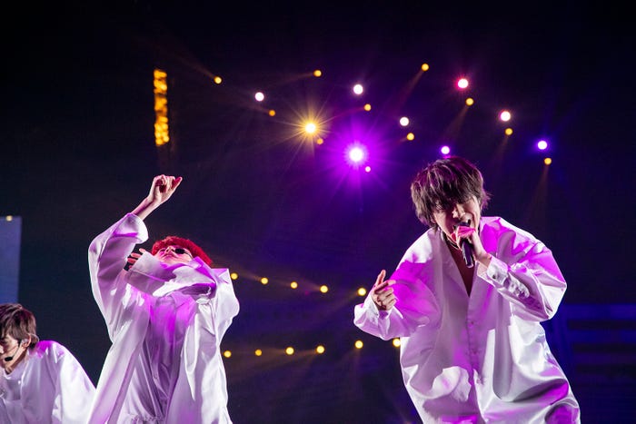 超特急(写真:米山三郎/深野照美/冨田望/山下陽子)※独占掲載