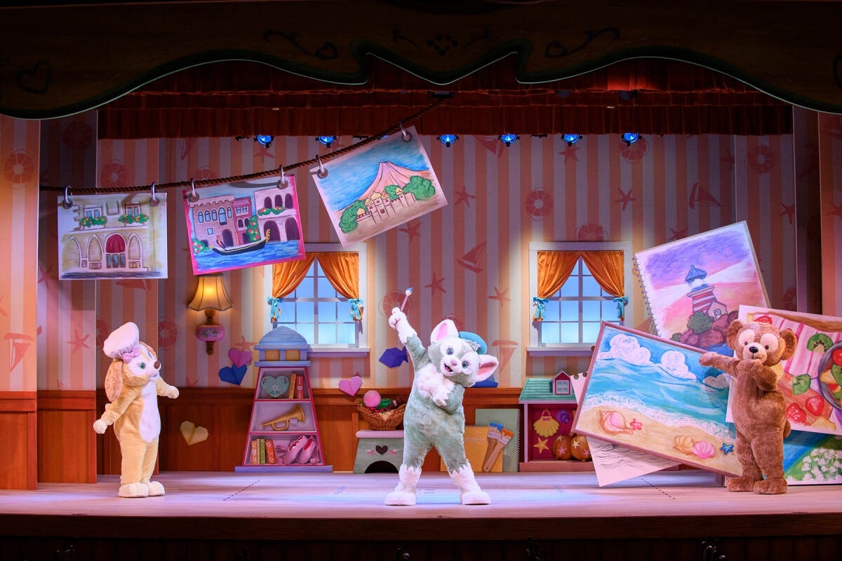 絵が好きなジェラトーニはたくさんの絵を描き、クッキー・アンは料理のアイデアを思いつきます