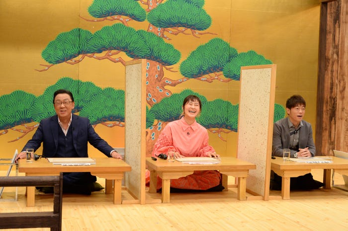 (左から)梅沢富美男、村上佳菜子、陣内智則 (C)ABCテレビ