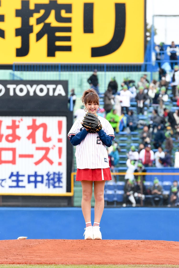 藤田　ニコル　始球式 