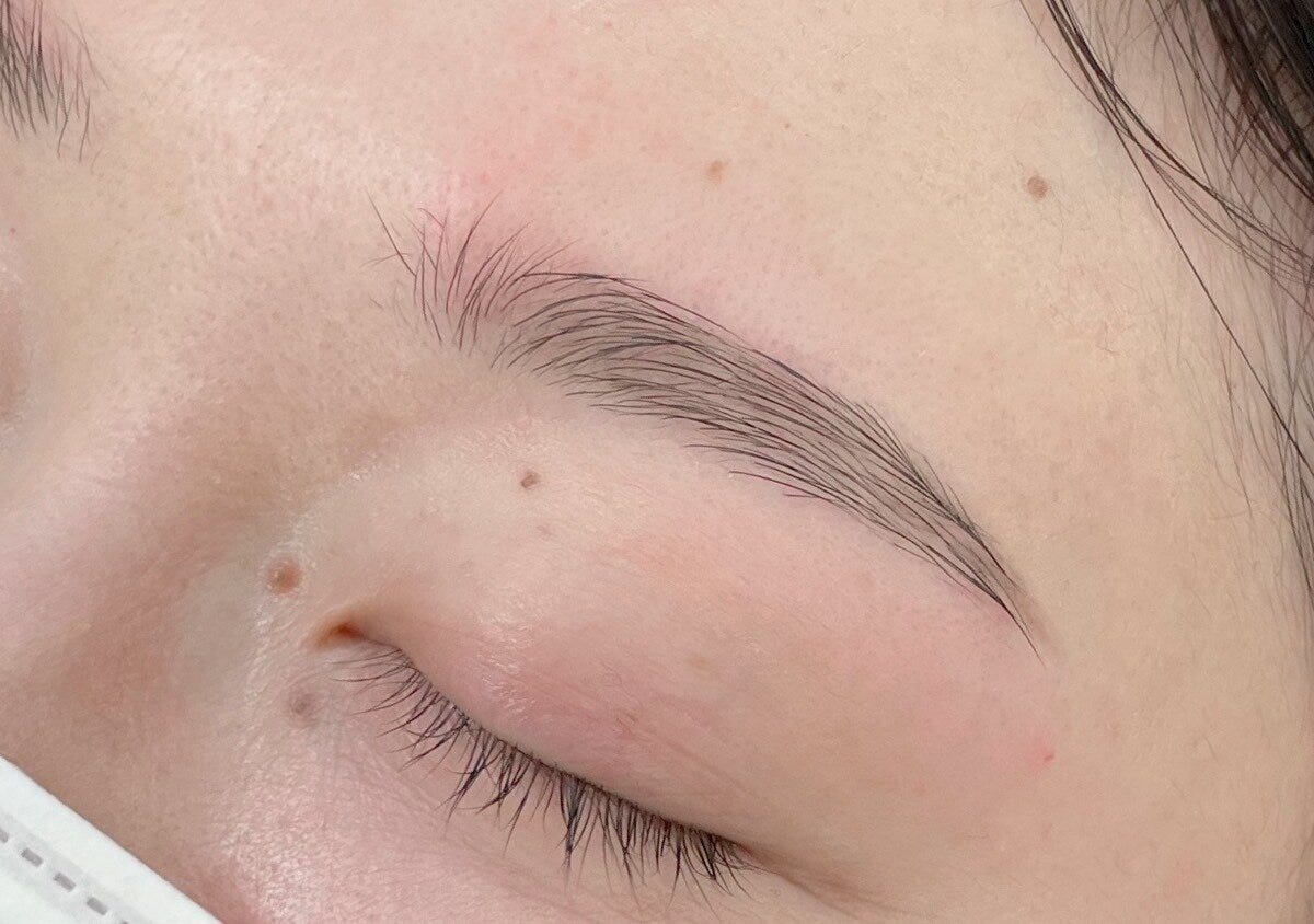 アイブロウパウダーはぼかす