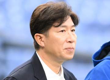 通算195本塁打 元プロ野球選手が愛娘との2ショで満面笑み 「素敵な親子写真」と反響