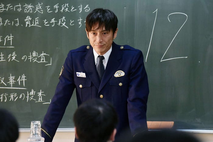 伊勢谷友介「未満警察 ミッドナイトランナー」第2話より(C)日本テレビ