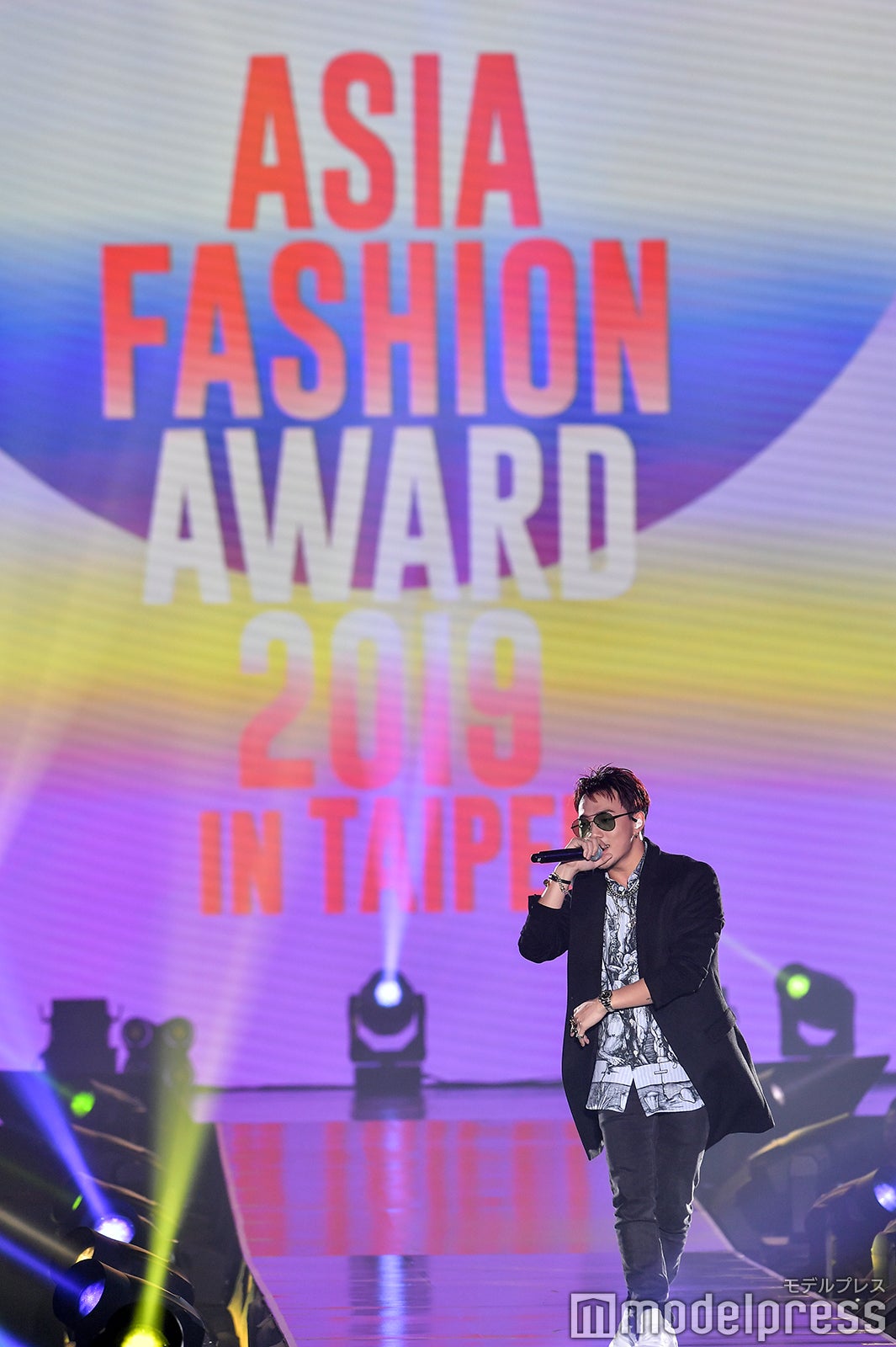 OZI（C）モデルプレス