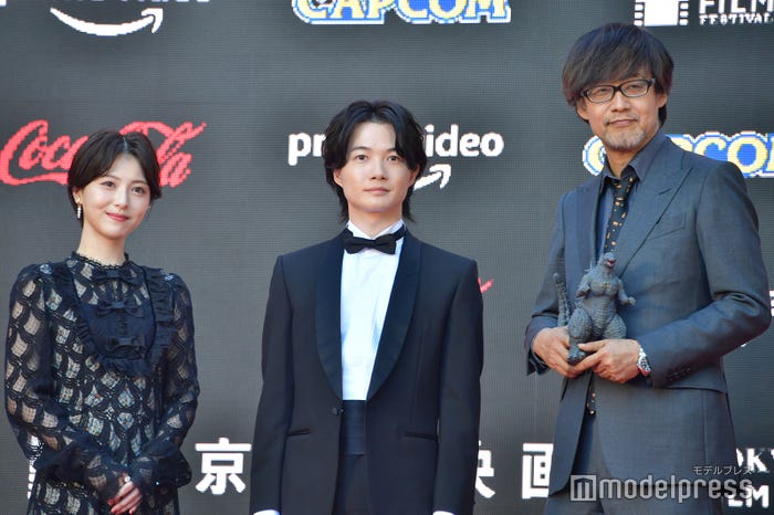 浜辺美波、神木隆之介、山崎貴監督(C)モデルプレス