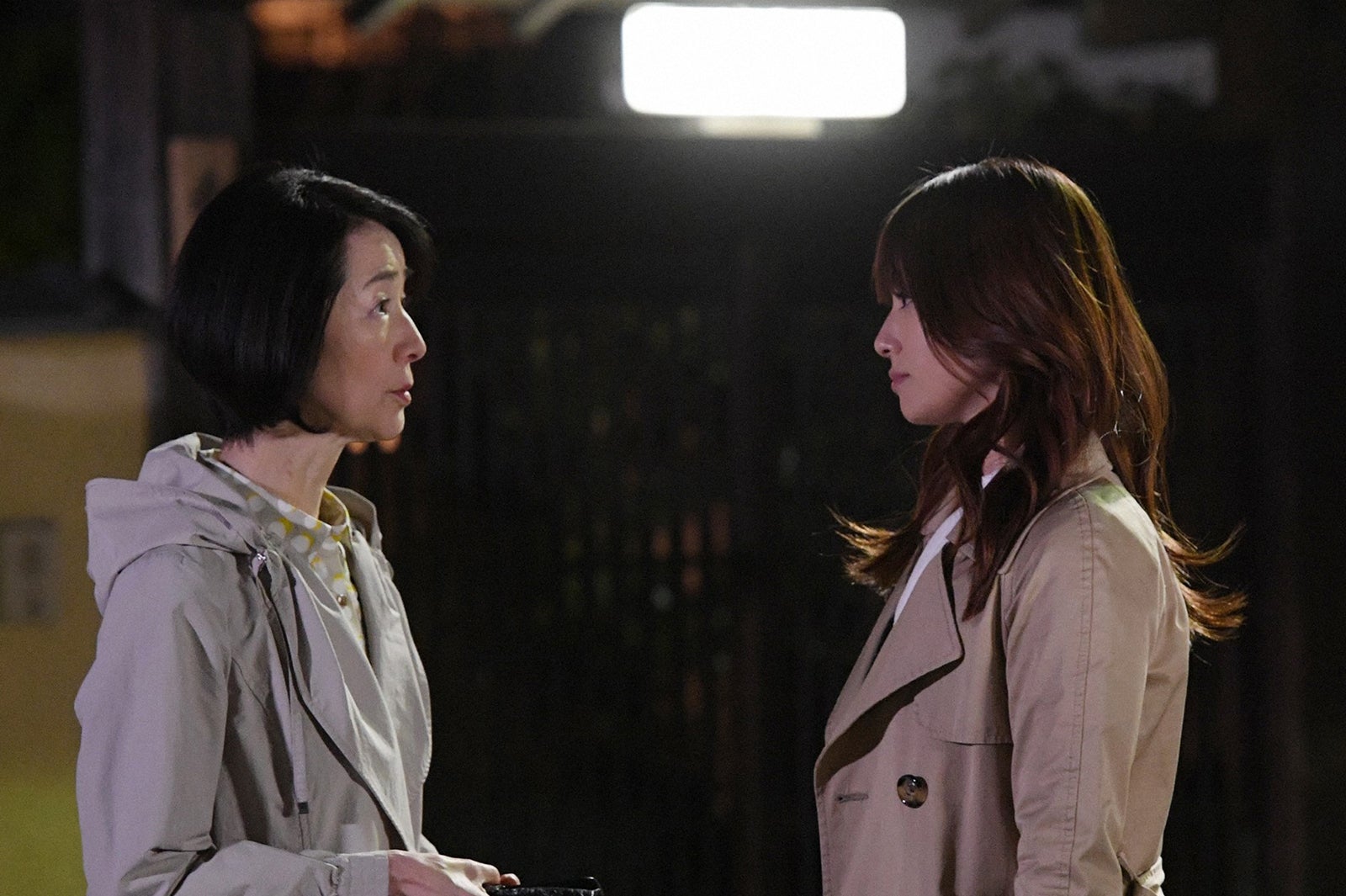 檀ふみ、深田恭子／「初めて恋をした日に読む話」第5話より（C）TBS