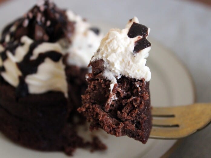 クリームをたっぷりのせて食べても、後味のキレがよいので食べ疲れしません