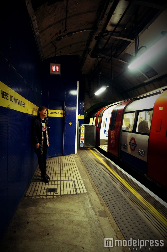 小室哲哉/地下鉄より