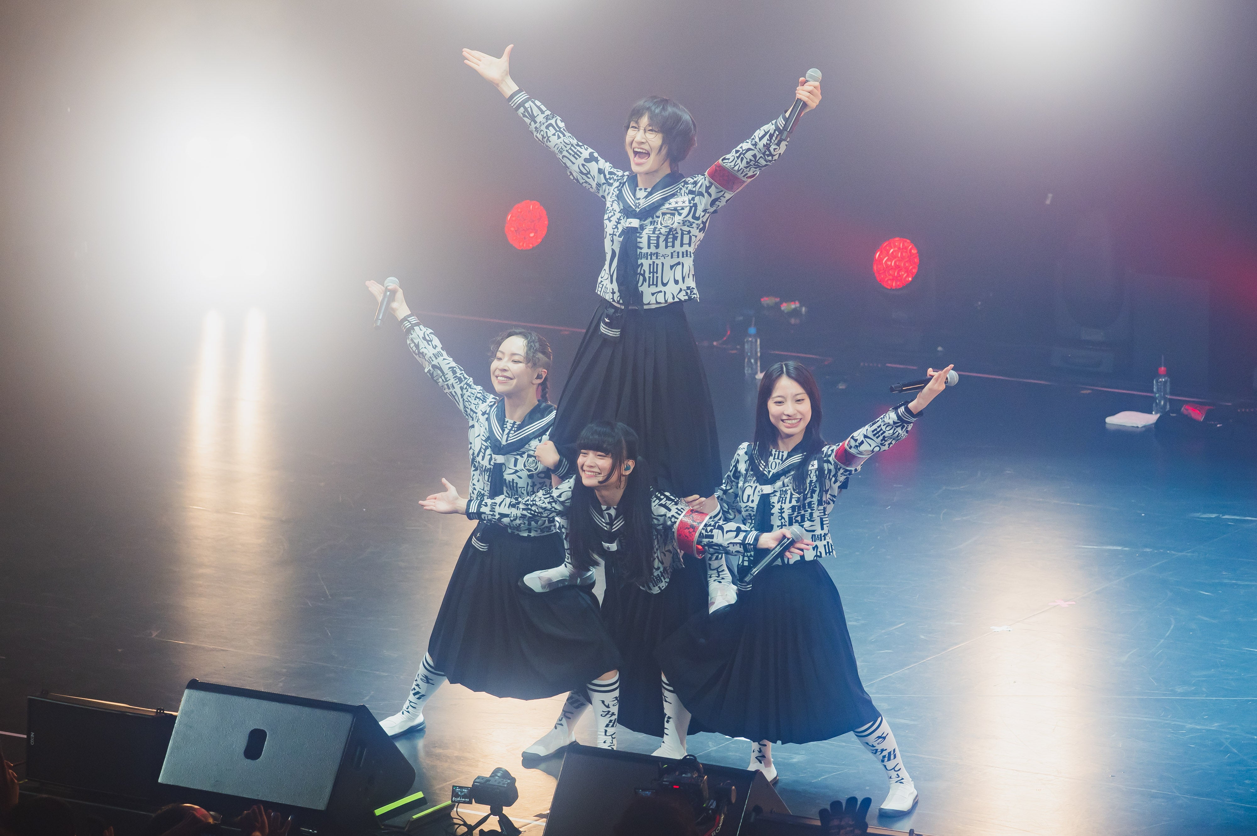 新しい学校のリーダーズ（提供写真）