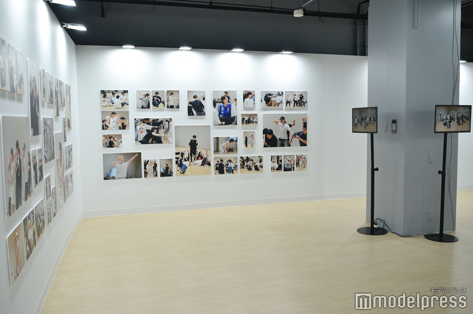 SEVENTEEN練習室での様子が映像でも流れる（C）モデルプレス