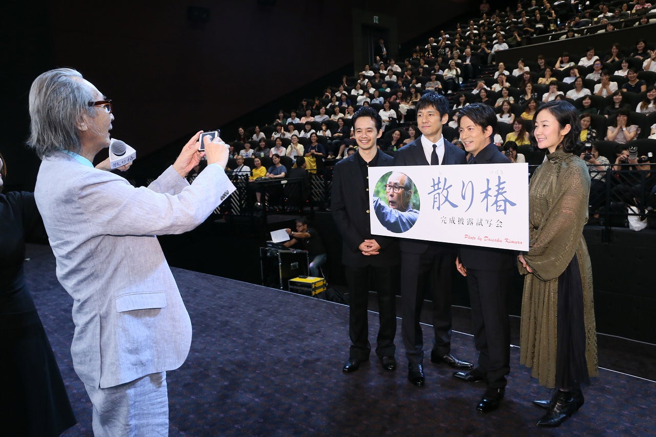 舞台挨拶の様子（提供写真）