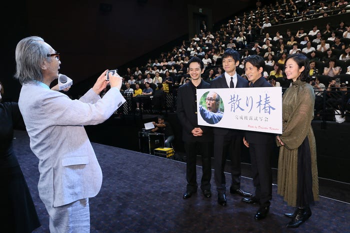 舞台挨拶の様子(提供写真)