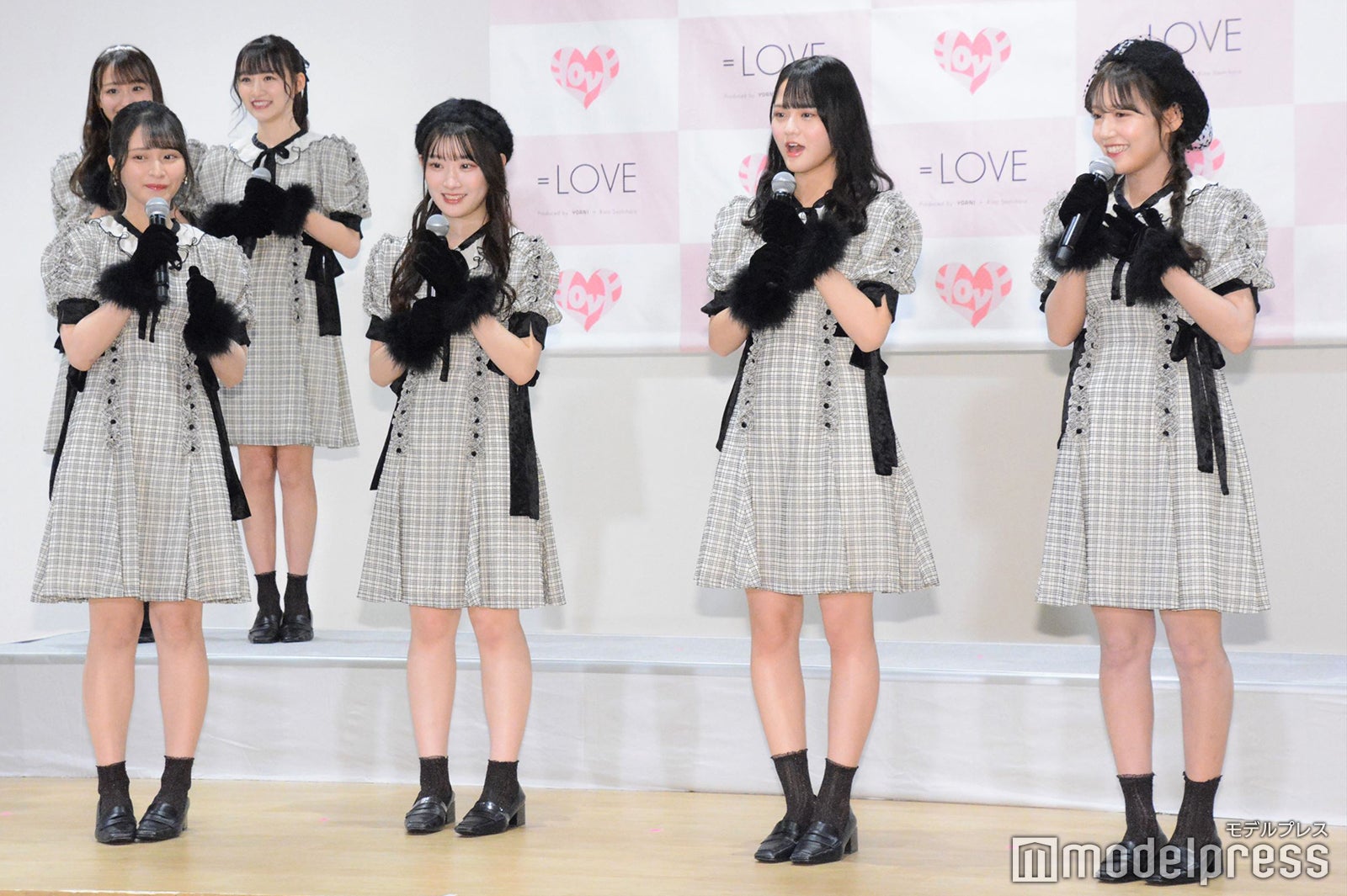 ＝LOVE（C）モデルプレス